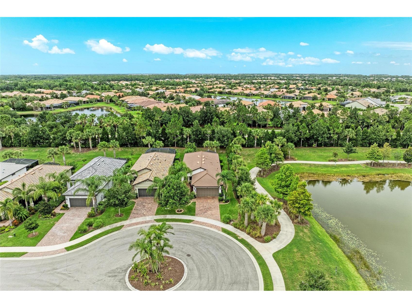 17002 Hampton Falls Terrace Bradenton FL 34202 A4695437 image5