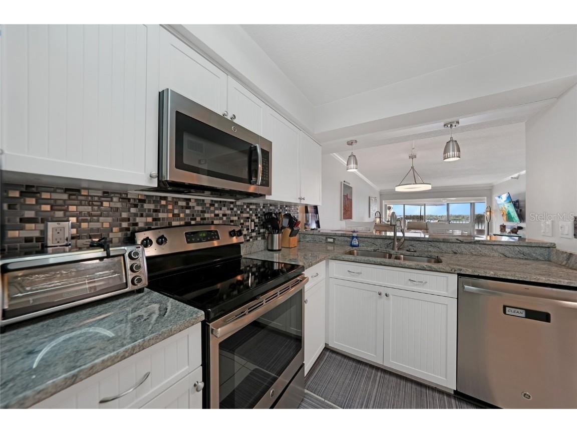 1701 Beach Road #202 Englewood FL 34223 - LEMON BAY D6145237 image9