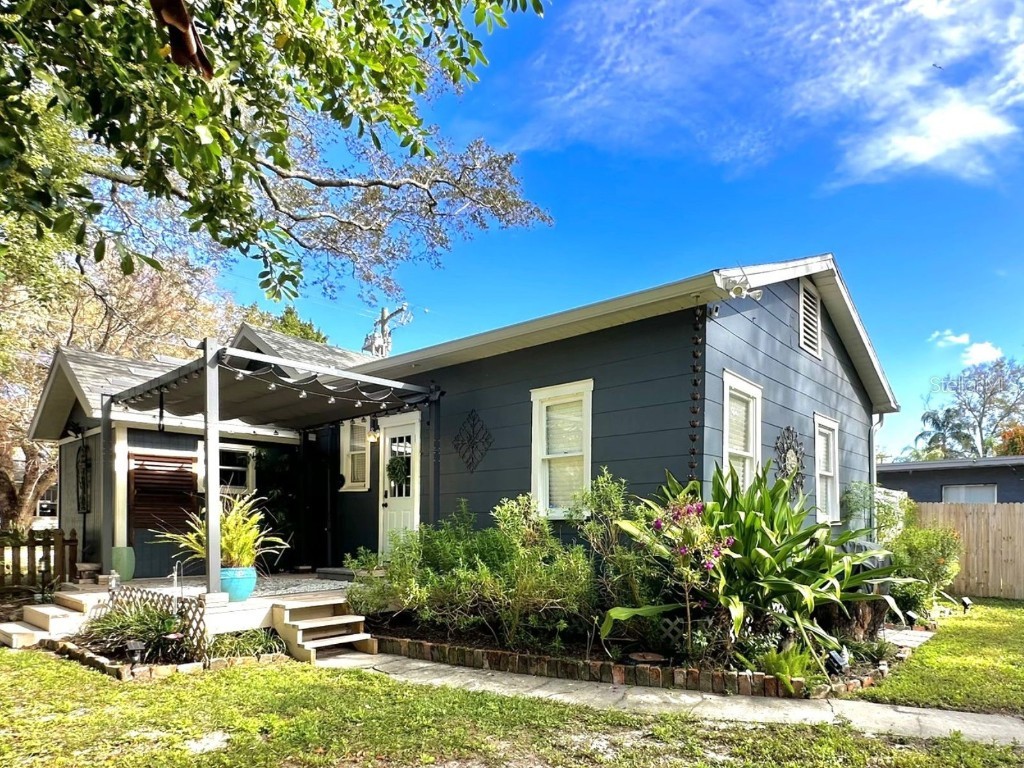 1701 E Powhatan Avenue Tampa FL 33610 D6134994 image1