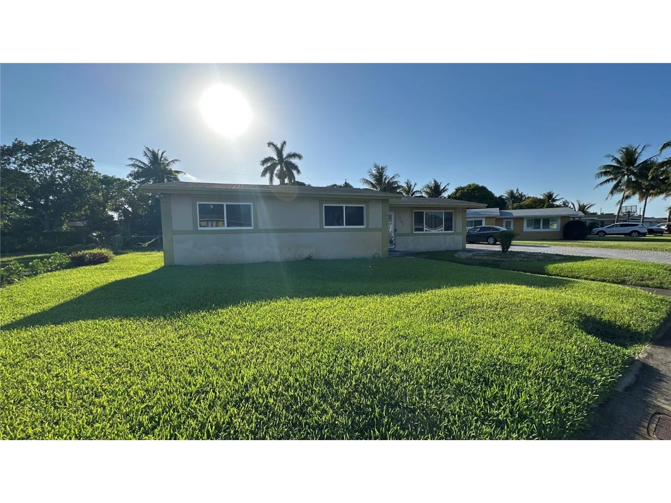 1701 NW 10th Avenue Fort Lauderdale FL 33311 TB8392704 image1