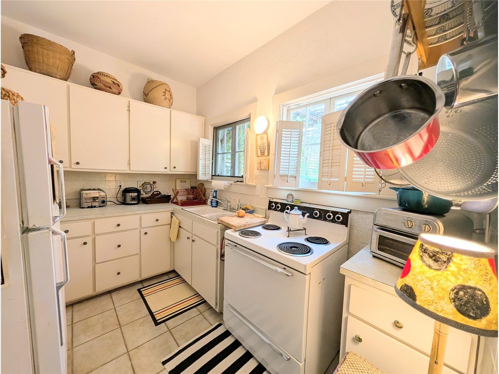 1701 Siesta Drive Sarasota FL 34239 A4690810 image12