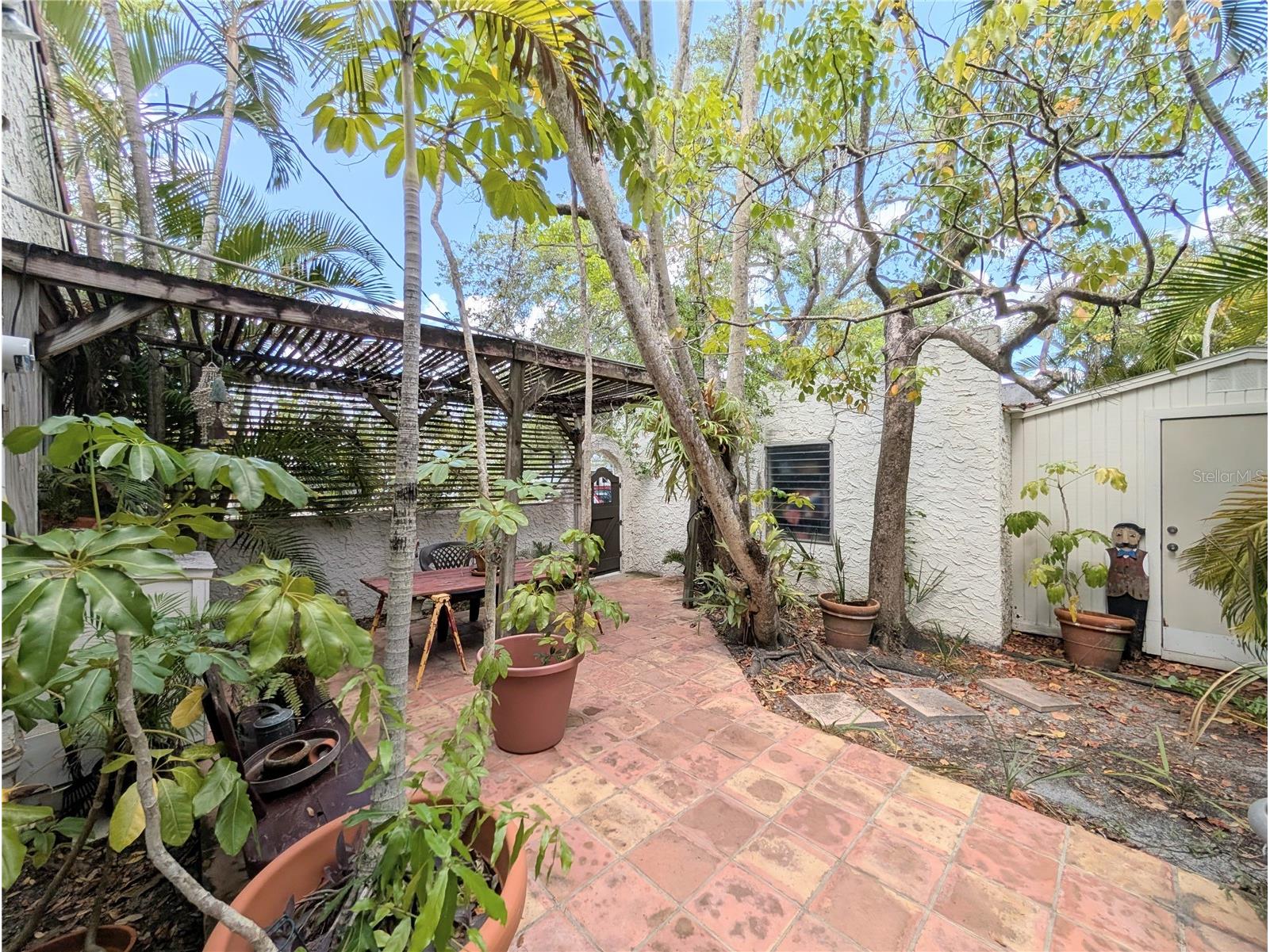 1701 Siesta Drive Sarasota FL 34239 A4690810 image4