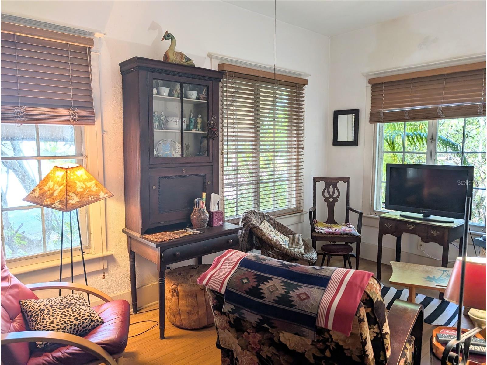 1701 Siesta Drive Sarasota FL 34239 A4690810 image5