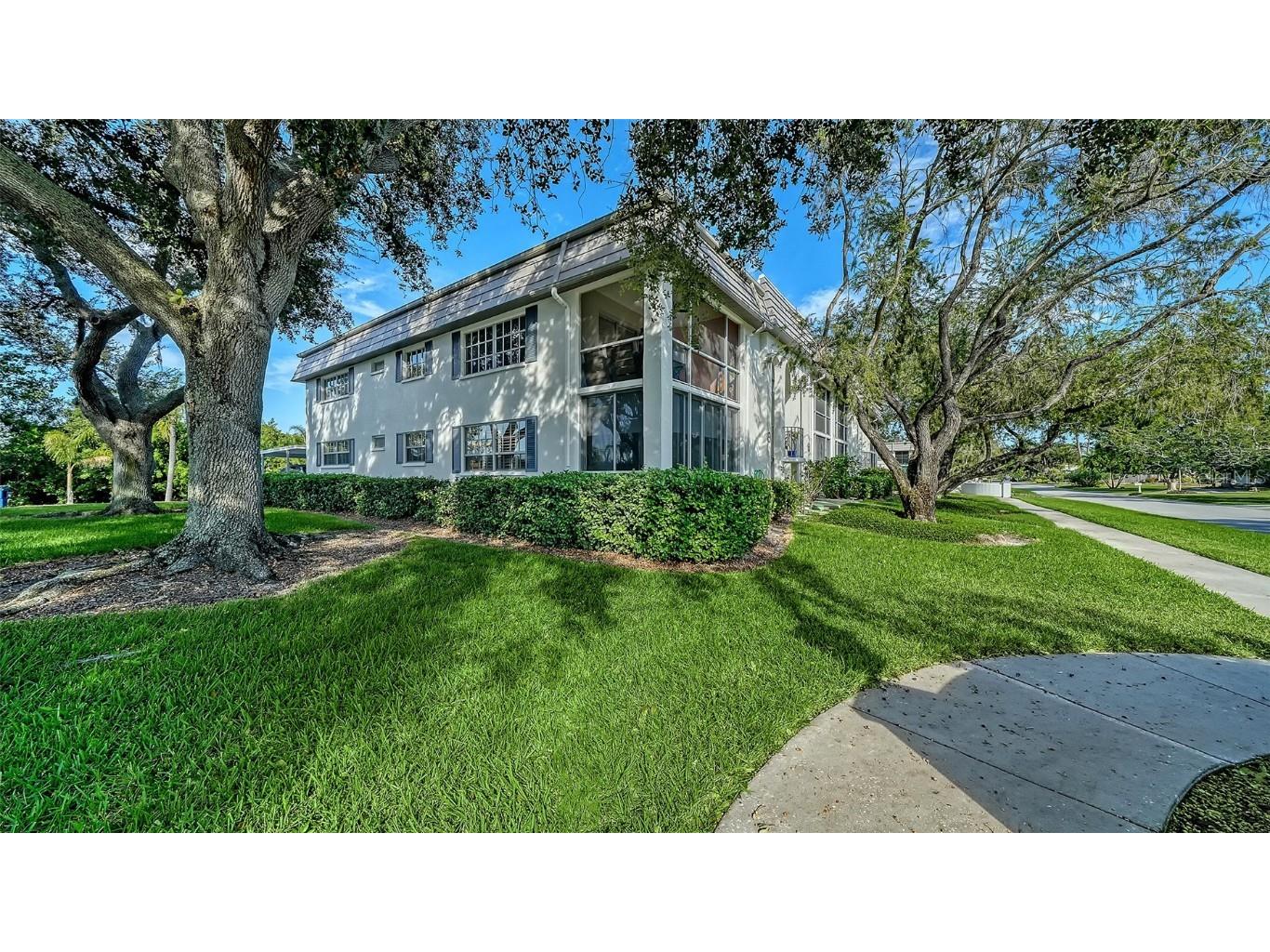 1701 Southwood Street #1701 Sarasota FL 34231 A4671475 image2