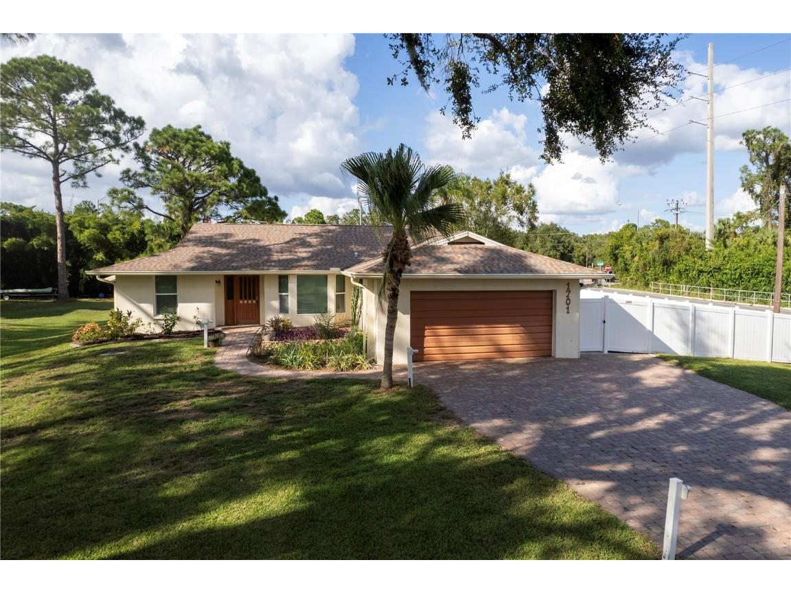 1701 Spoonbill Drive Nokomis FL 34275 N6128890 image1