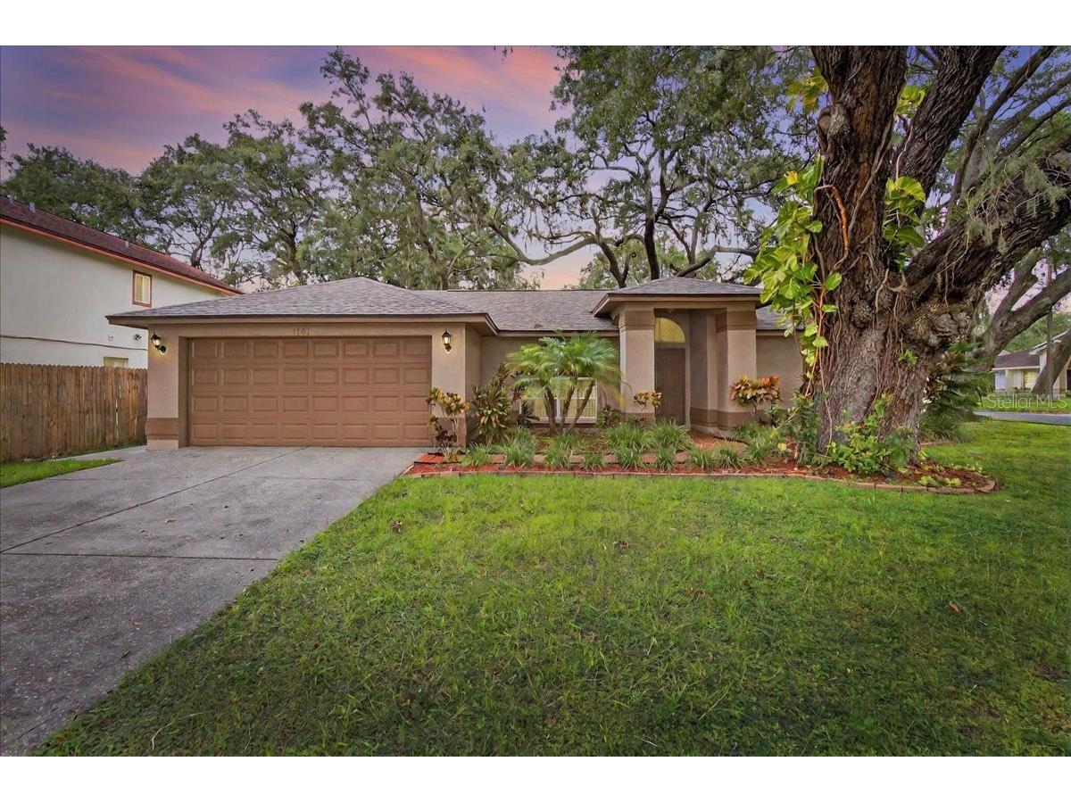 1701 Staysail Drive Valrico FL 33594 TB8432306 image1