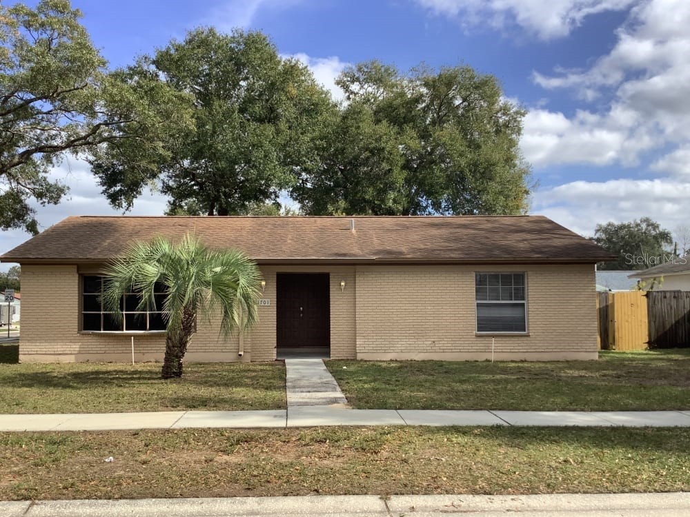 1701 Village Court Brandon FL 33511 T3496873 image1