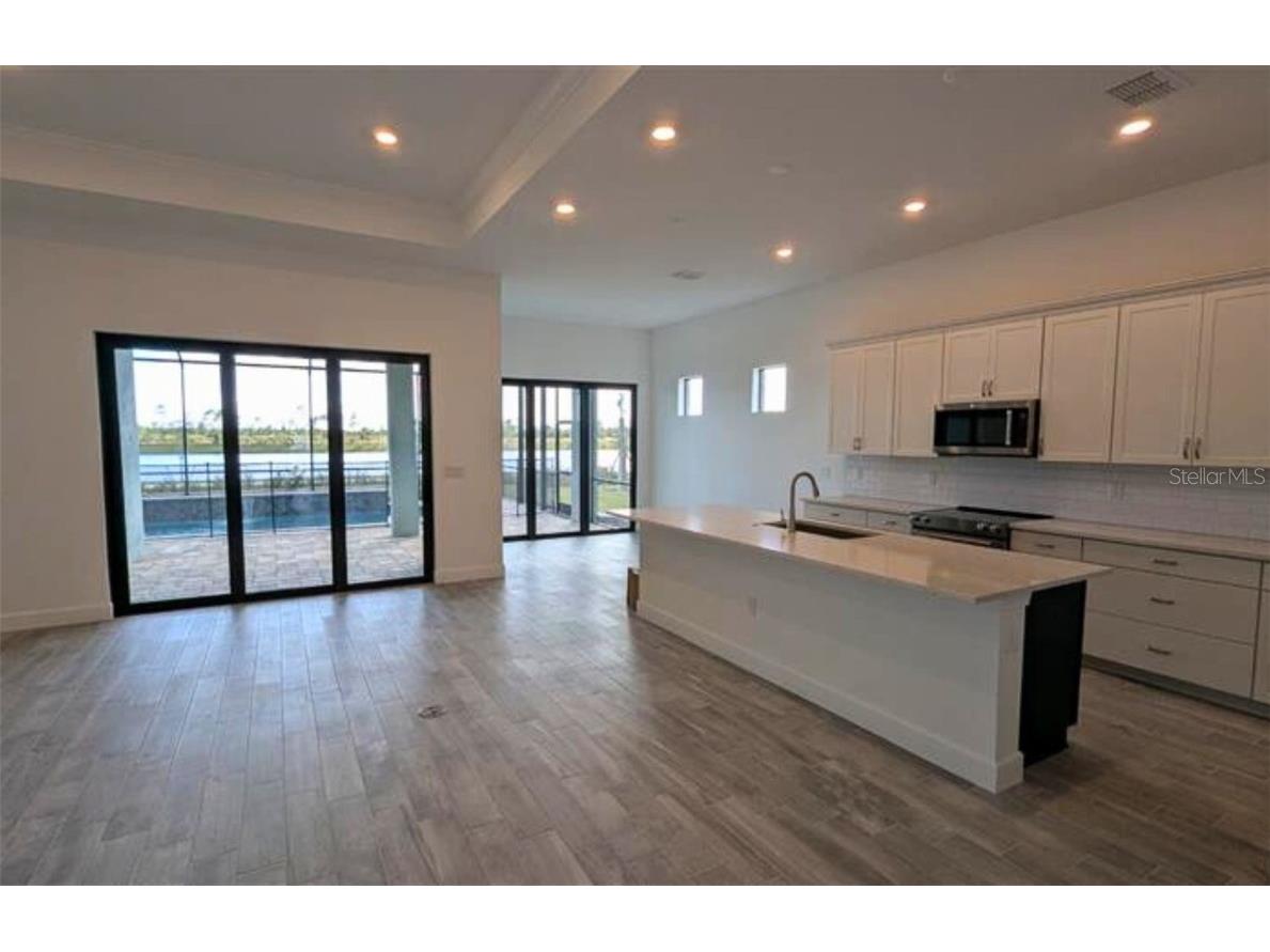 17014 Moonflower Drive Venice FL 34293 TB8338349 image1