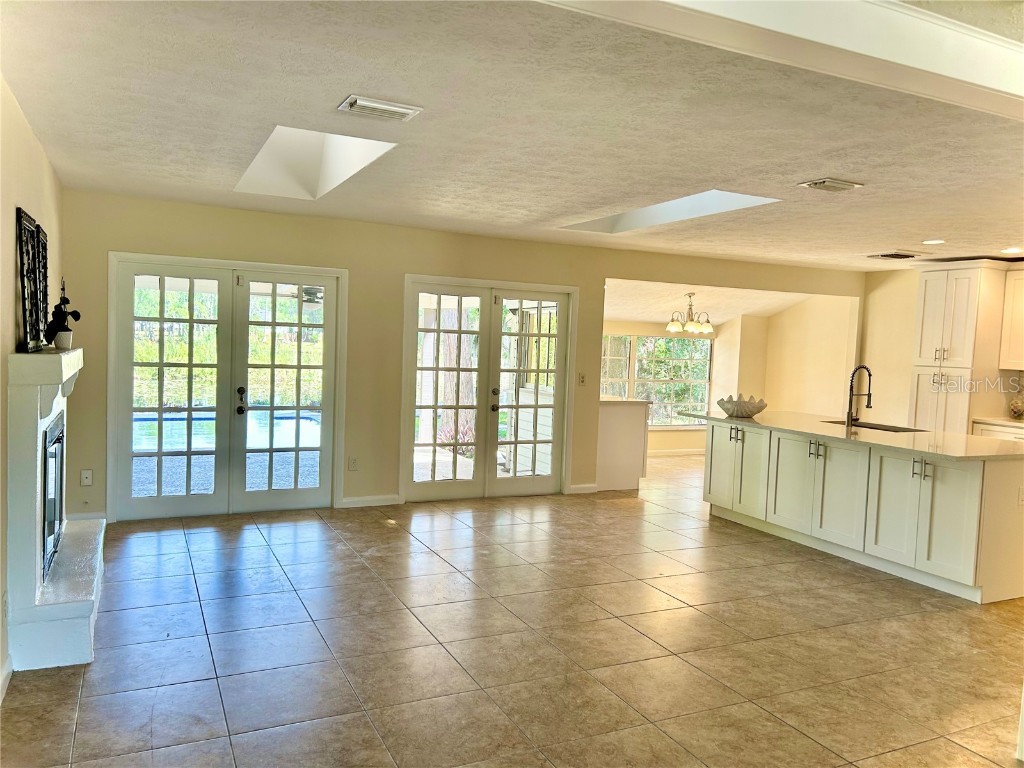 17017 Paula Lane Lutz FL 33558 - LKBARBARA LKHELENLKELLEN+4LK TB8403457 image5