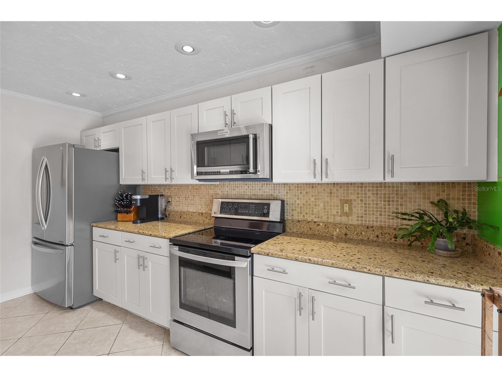 1702 Glenhouse Drive #410 Sarasota FL 34231 - SARASOTA BAY A4694062 image3