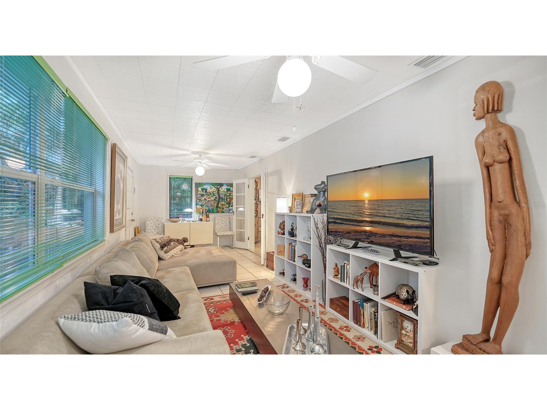 1702 Hillview Street Sarasota FL 34239 A4664314 image10