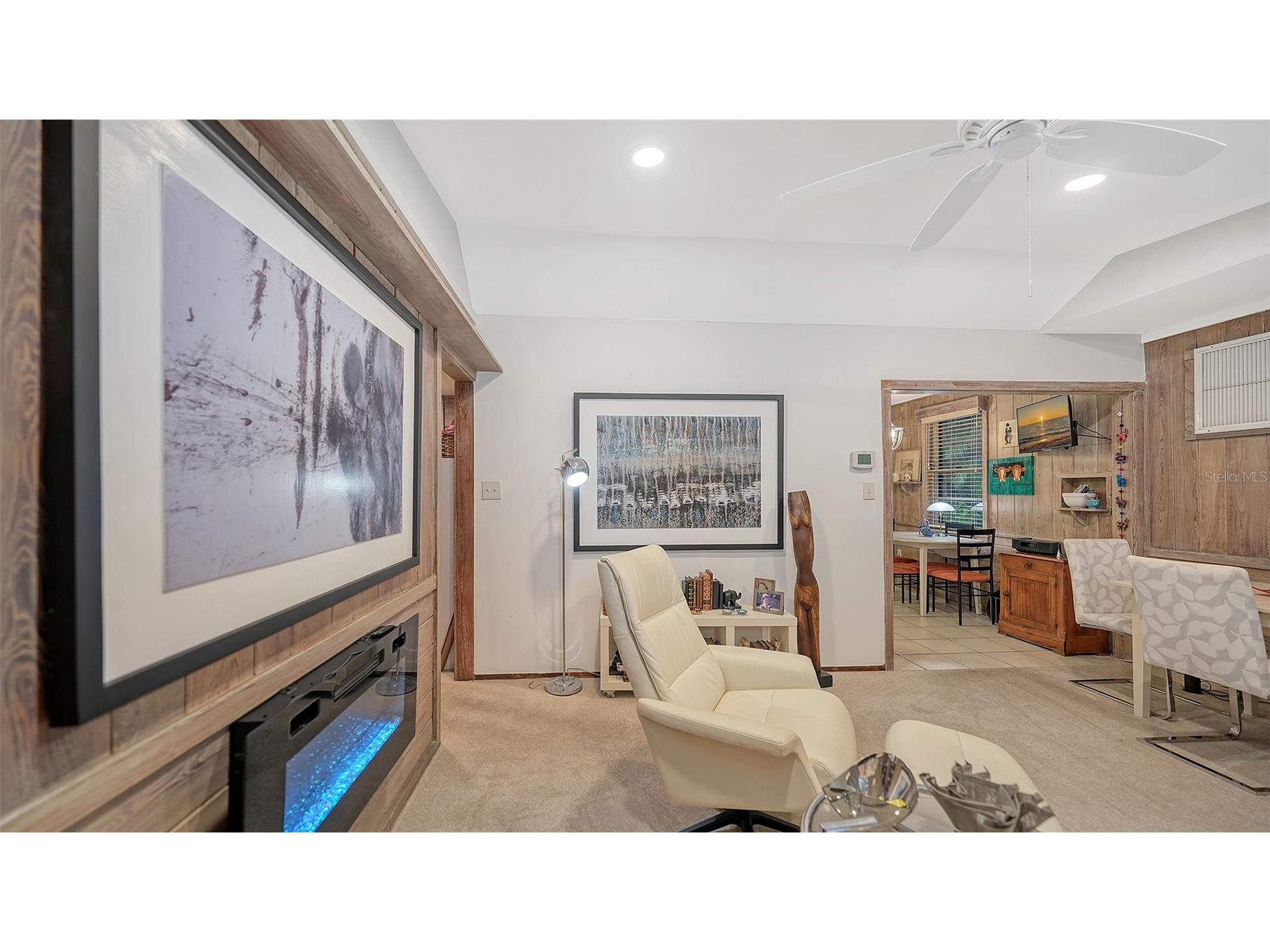 1702 Hillview Street Sarasota FL 34239 A4664314 image13