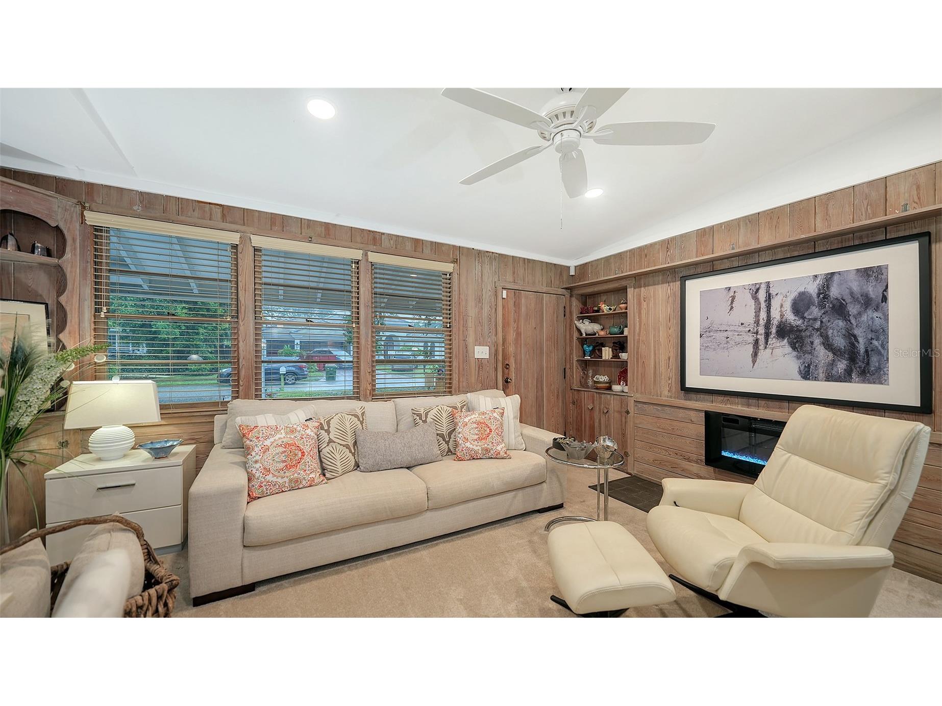 1702 Hillview Street Sarasota FL 34239 A4664314 image16