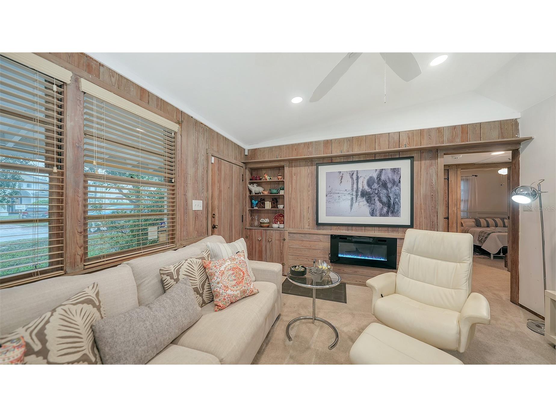 1702 Hillview Street Sarasota FL 34239 A4664314 image17