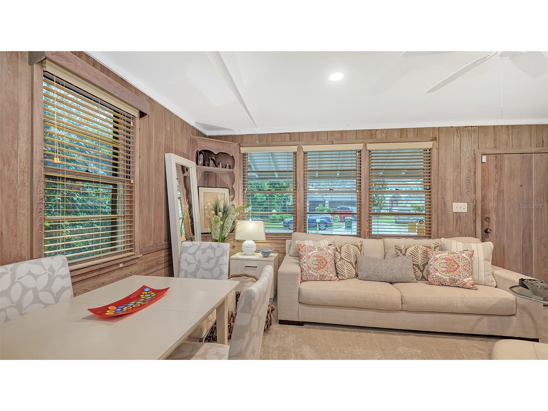 1702 Hillview Street Sarasota FL 34239 A4664314 image20