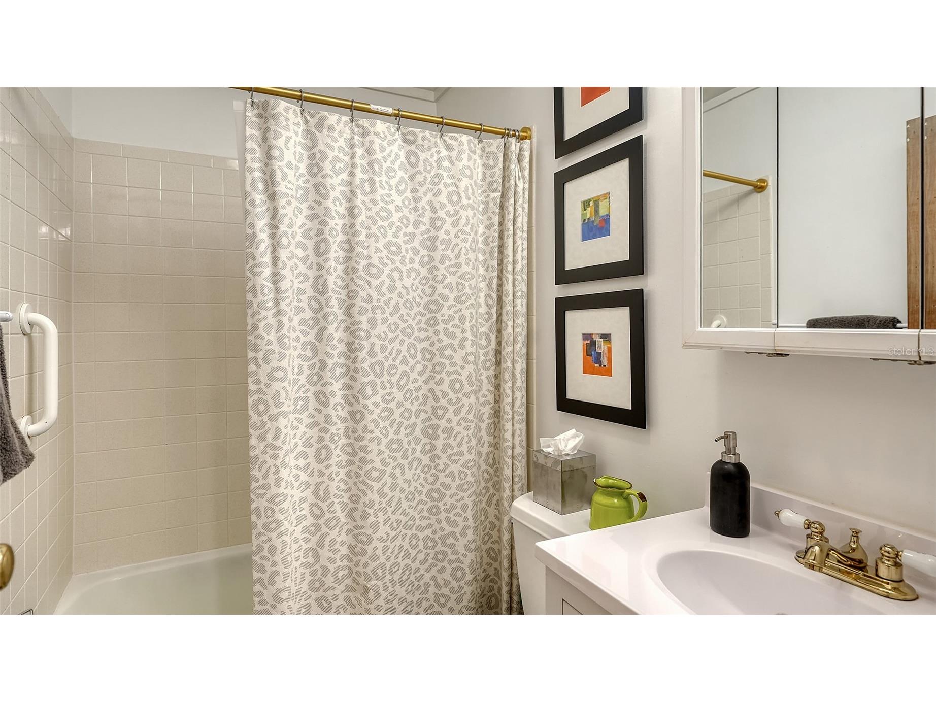 1702 Hillview Street Sarasota FL 34239 A4664314 image33