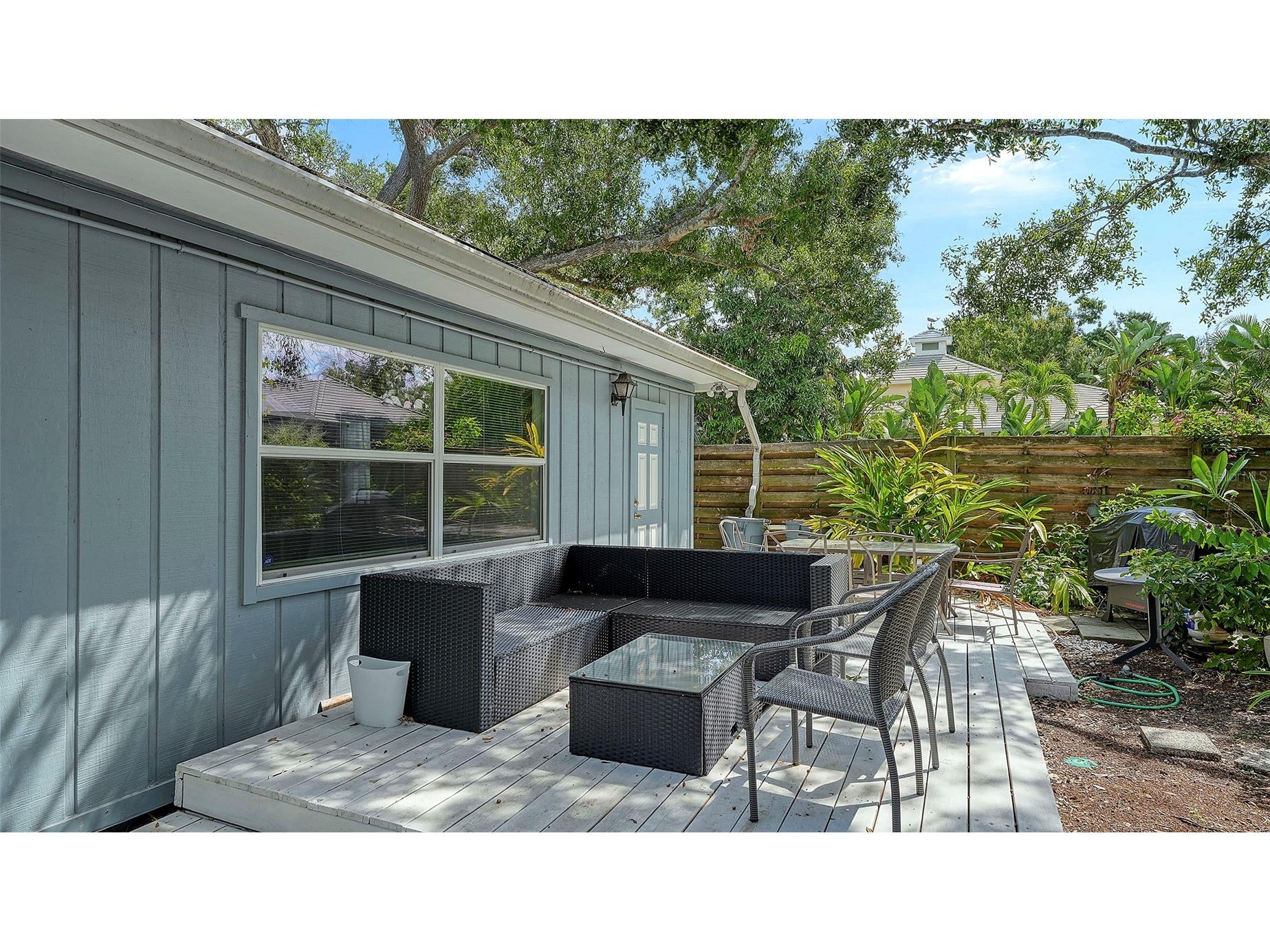 1702 Hillview Street Sarasota FL 34239 A4664314 image47