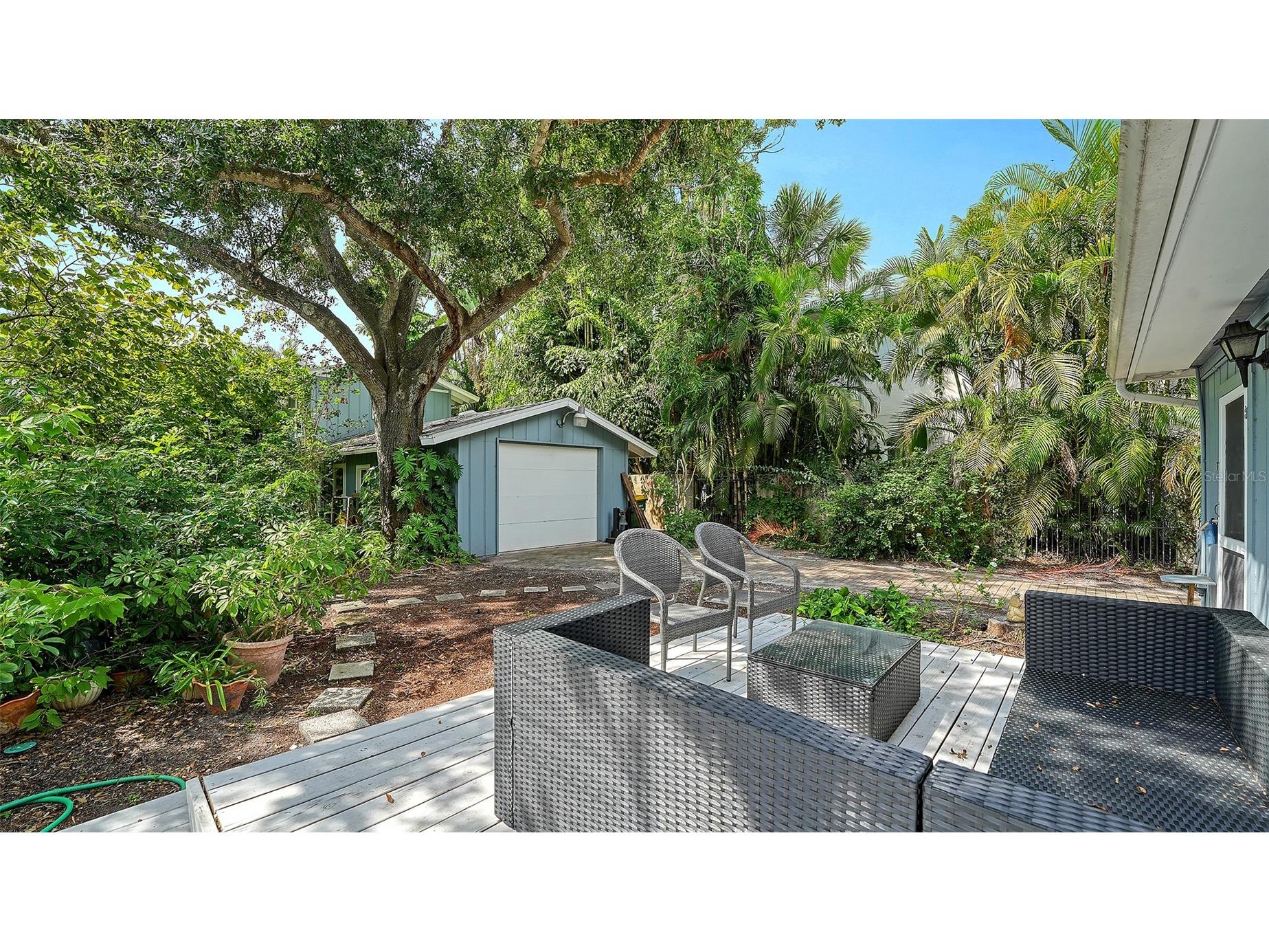 1702 Hillview Street Sarasota FL 34239 A4664314 image48