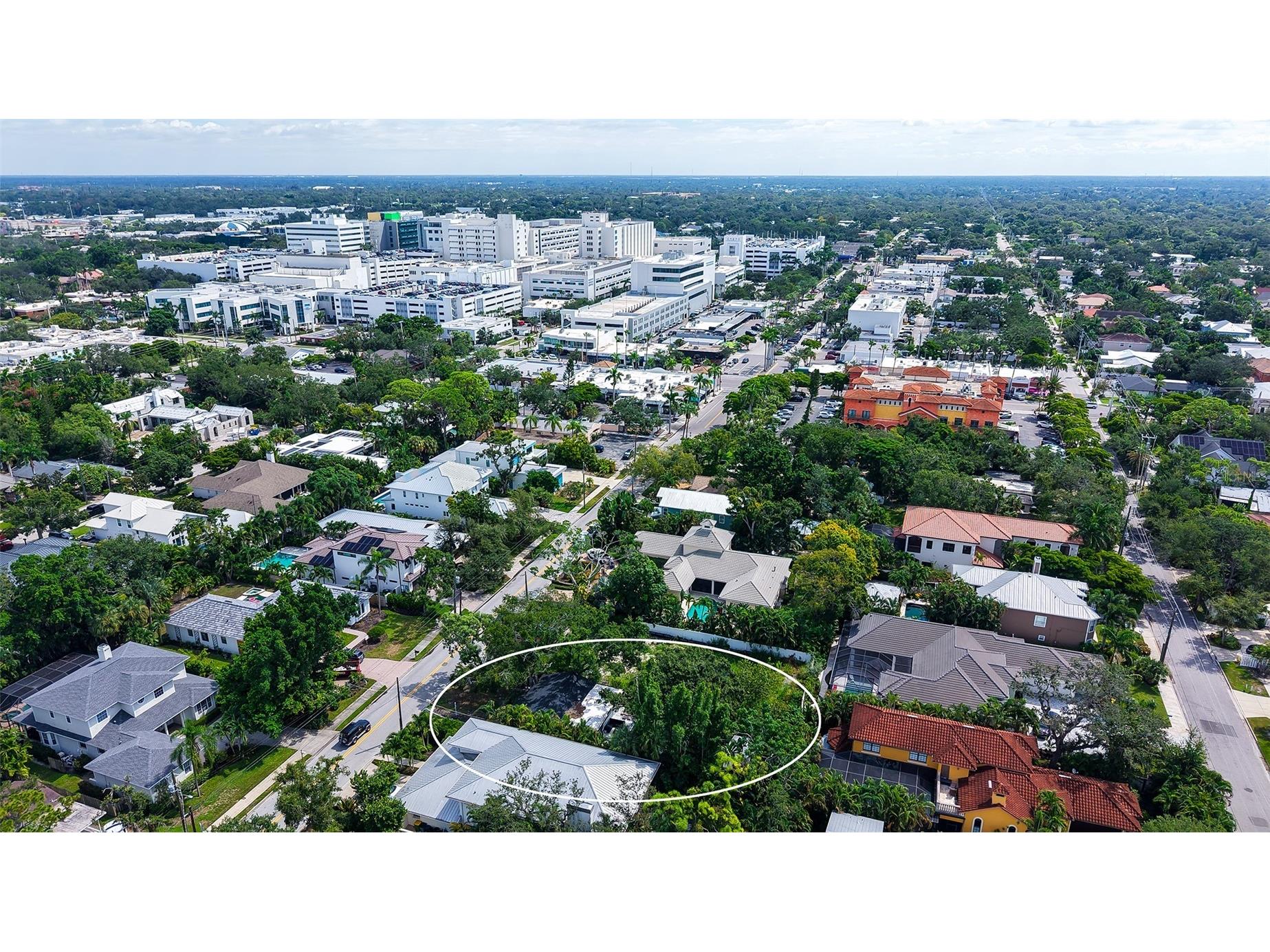 1702 Hillview Street Sarasota FL 34239 A4664314 image55