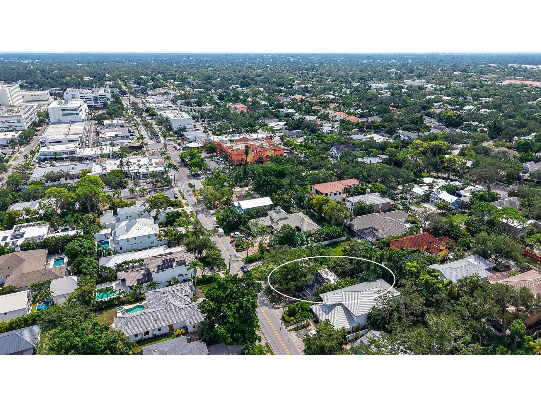 1702 Hillview Street Sarasota FL 34239 A4664314 image56