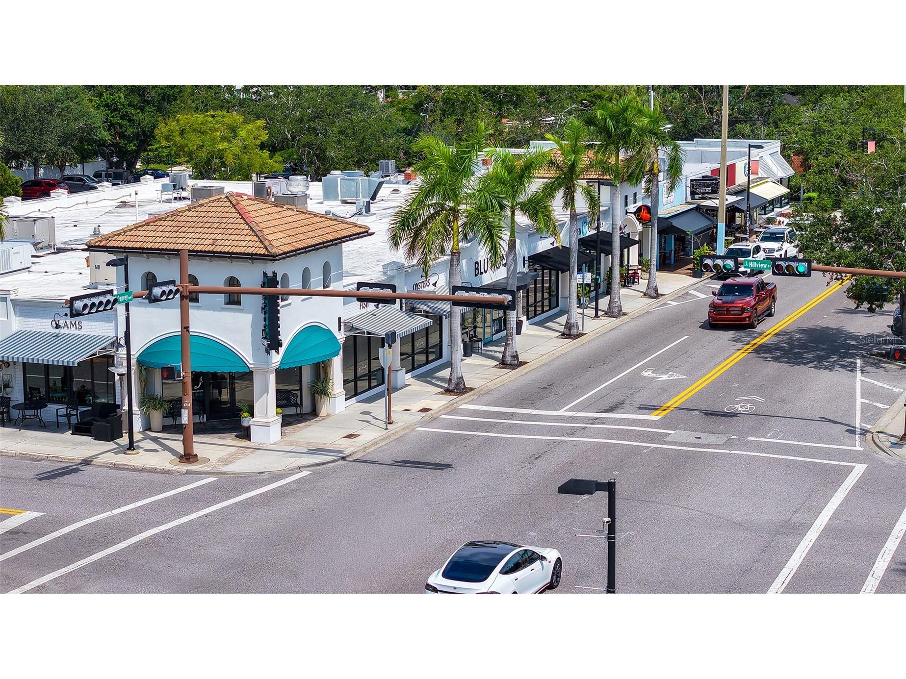 1702 Hillview Street Sarasota FL 34239 A4664314 image60