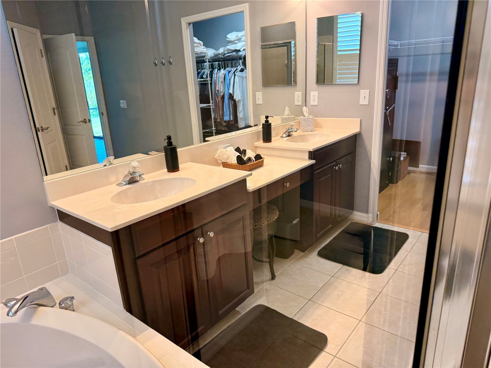 1702 Old Summerwood Boulevard Sarasota FL 34232 A4677316 image40