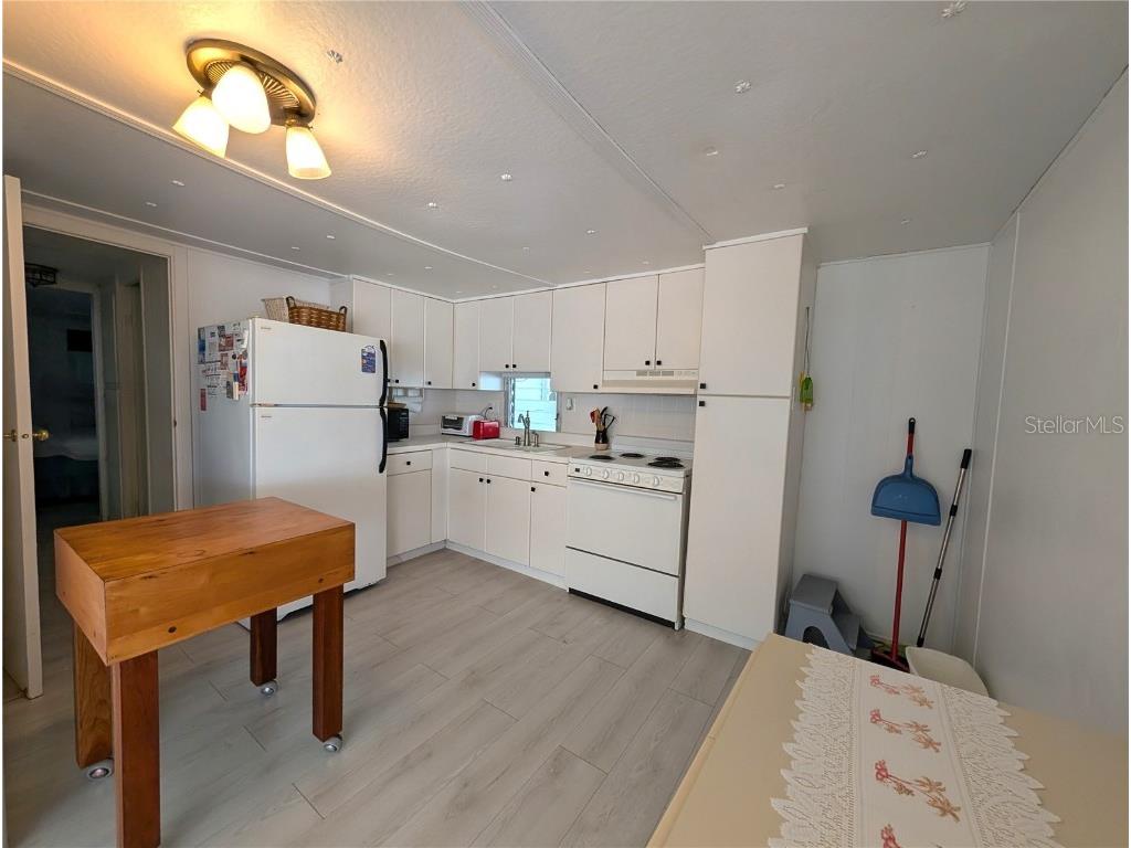 1702 Olympia Fields Street Sarasota FL 34234 A4663958 image3