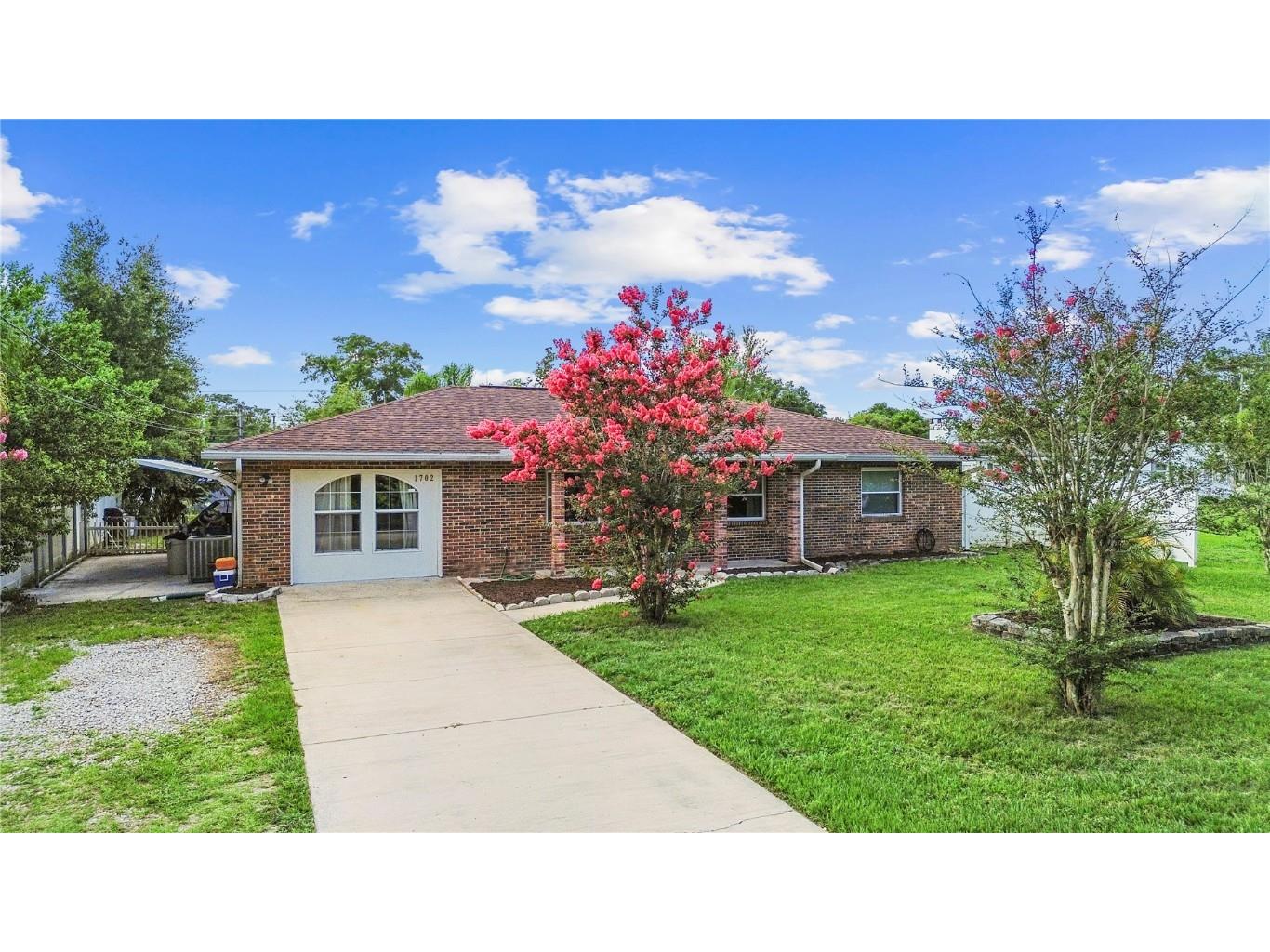 1702 Palmetto Avenue Deland FL 32724 V4943299 image1