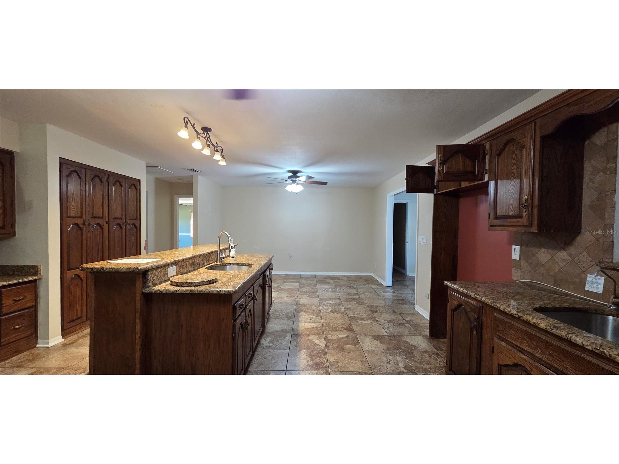 1702 S Miller Road Valrico FL 33594 L4957918 image12