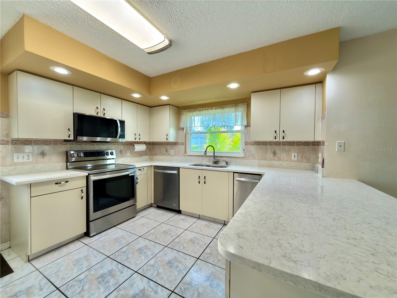 1702 Sunkissed Drive Tarpon Springs FL 34689 TB8502362 image25