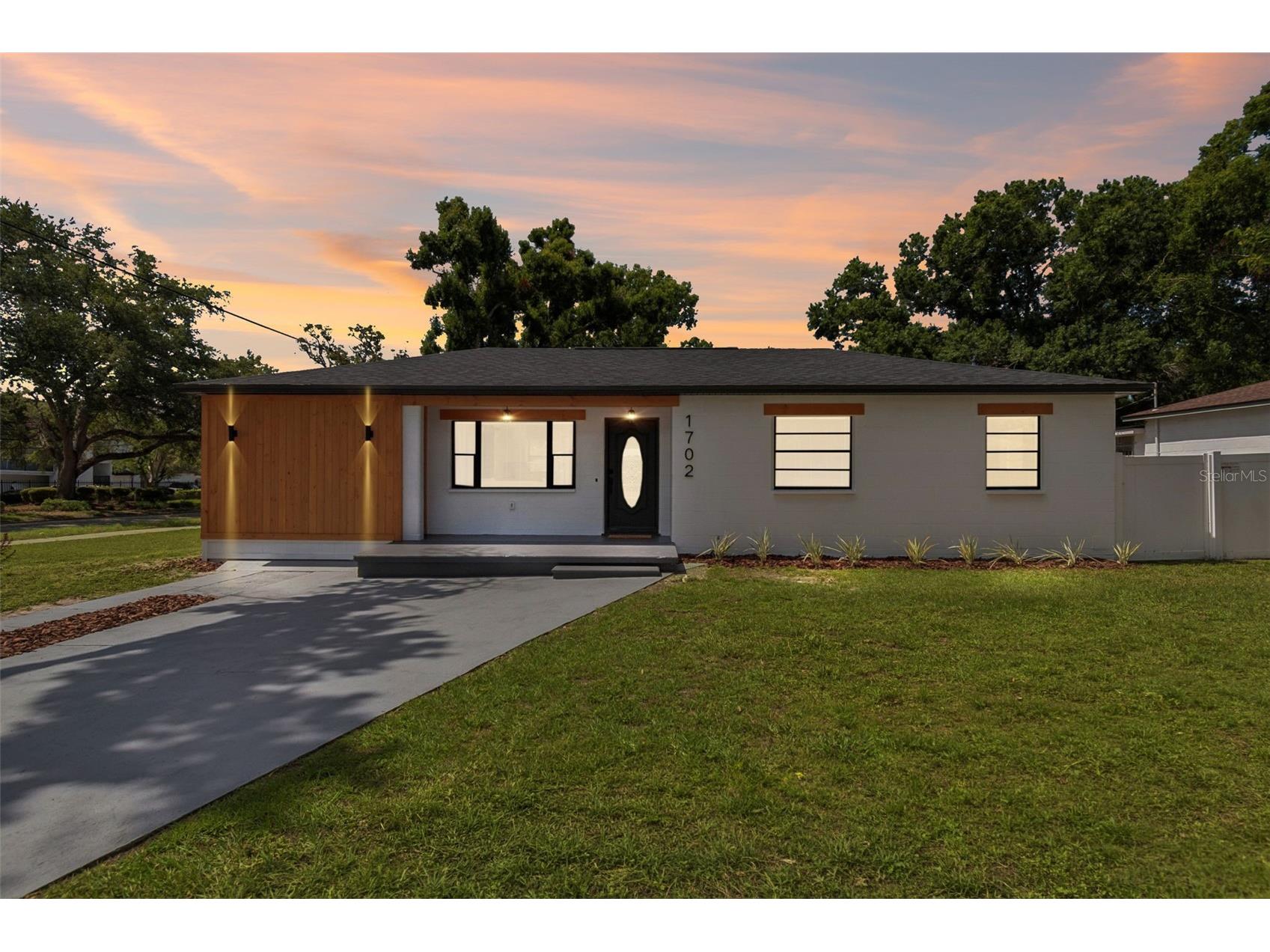 1702 W Johnston Avenue Tampa FL 33603 TB8519029 image1