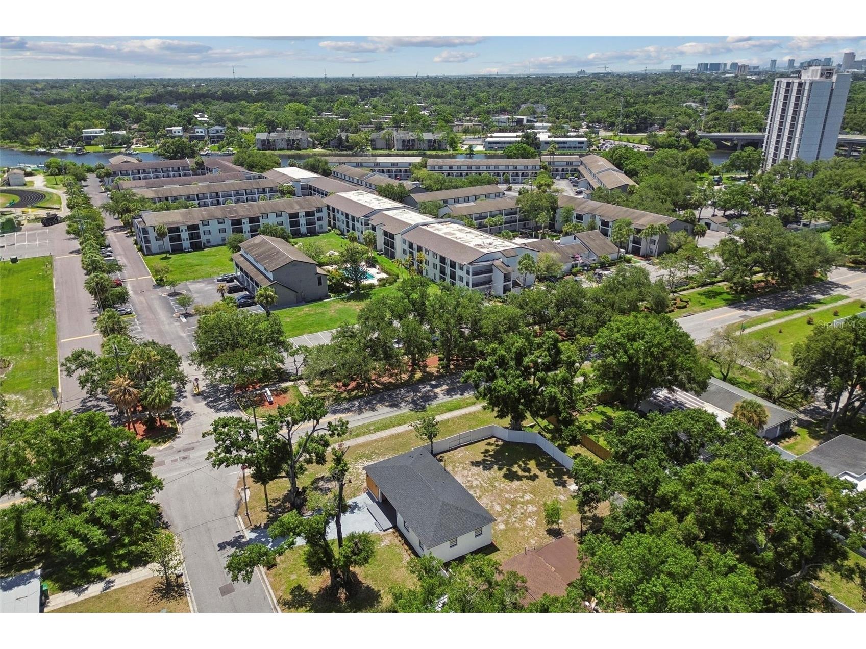 1702 W Johnston Avenue Tampa FL 33603 TB8519029 image50