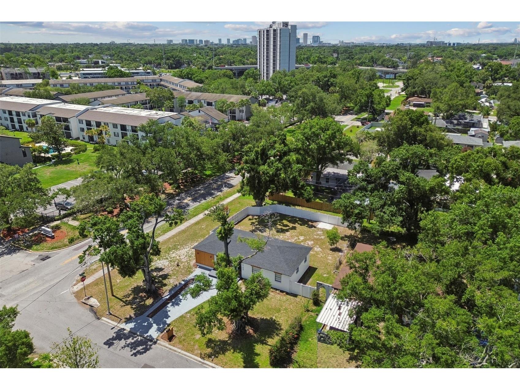 1702 W Johnston Avenue Tampa FL 33603 TB8519029 image52