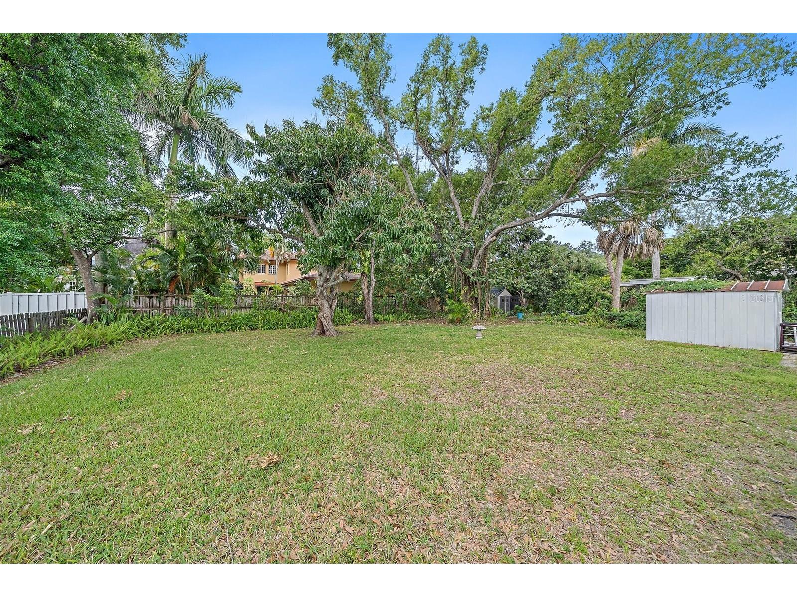 1702 Waldemere Street Sarasota FL 34239 A4690683 image12