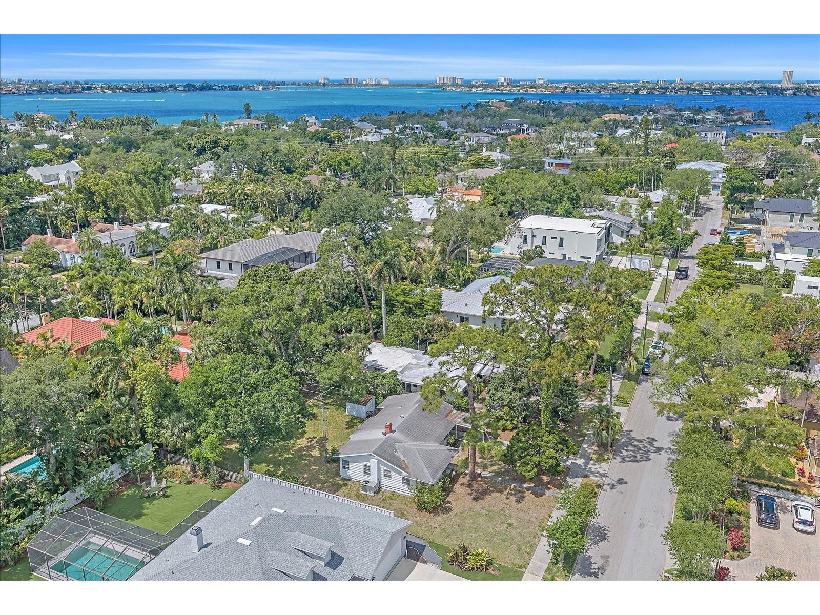 1702 Waldemere Street Sarasota FL 34239 A4690683 image6