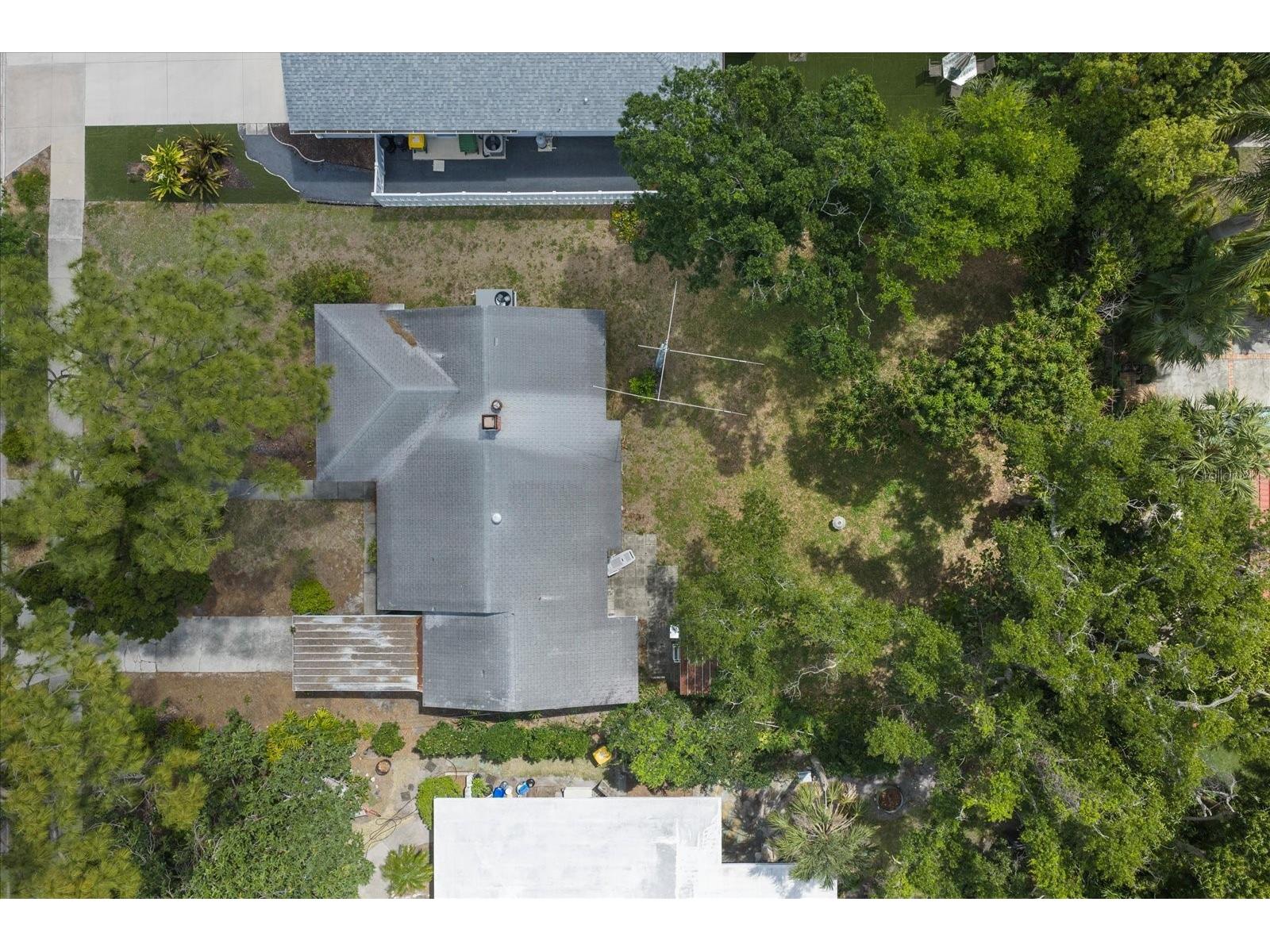 1702 Waldemere Street Sarasota FL 34239 A4690683 image7