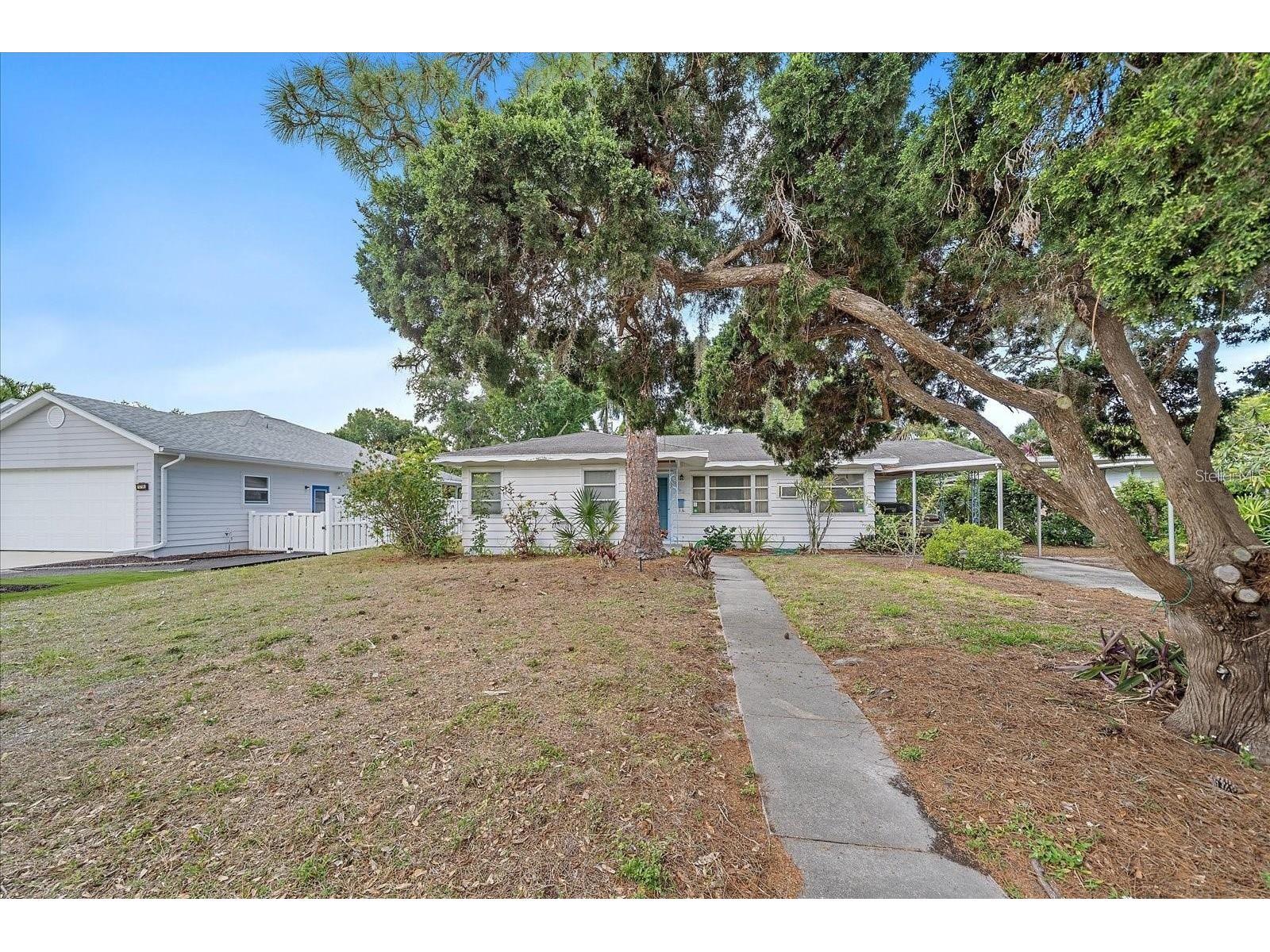 1702 Waldemere Street Sarasota FL 34239 A4690767 image10