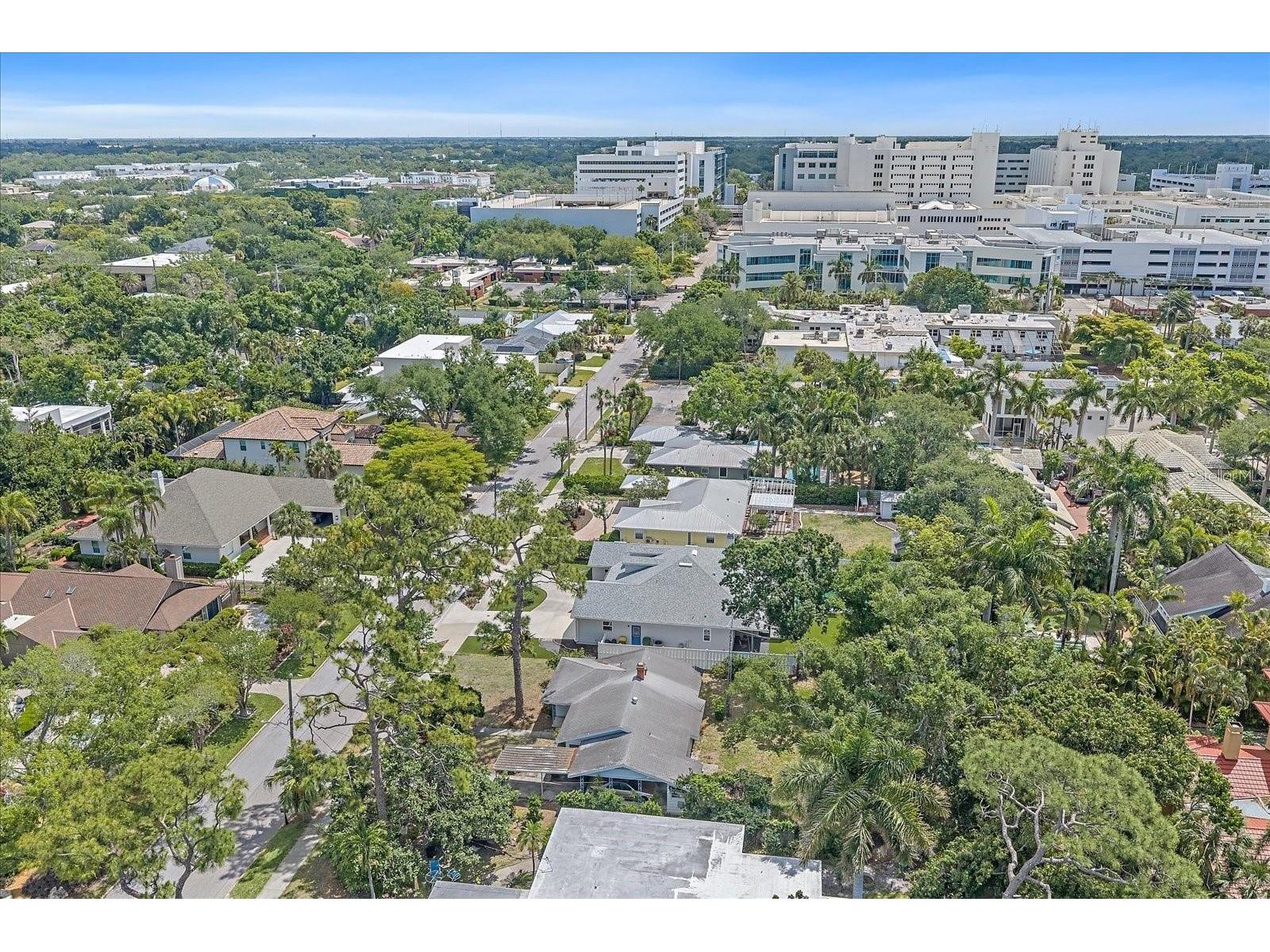 1702 Waldemere Street Sarasota FL 34239 A4690767 image15