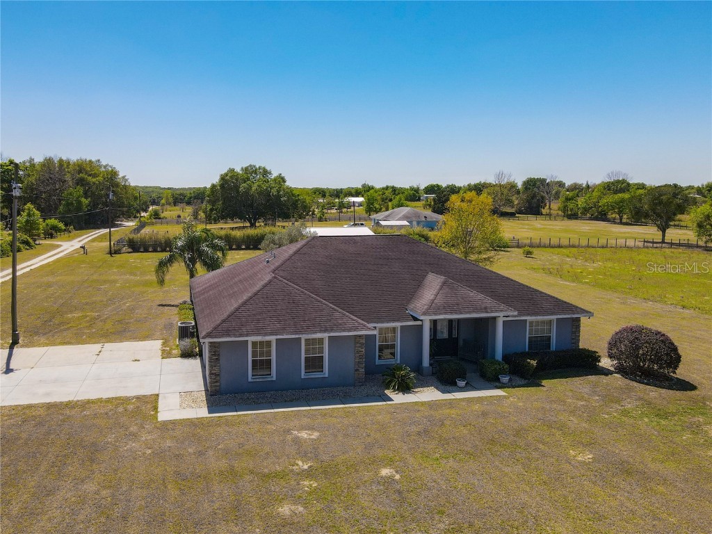 17022 SE 140th Avenue Weirsdale FL 32195 OM654772 image1