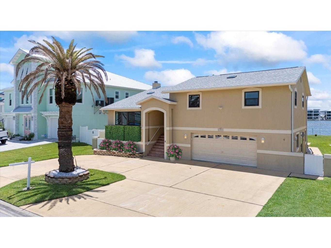 17025 Dolphin Drive North Redington Beach FL 33708 - BOCA CIEGA BAY TB8400225 image1