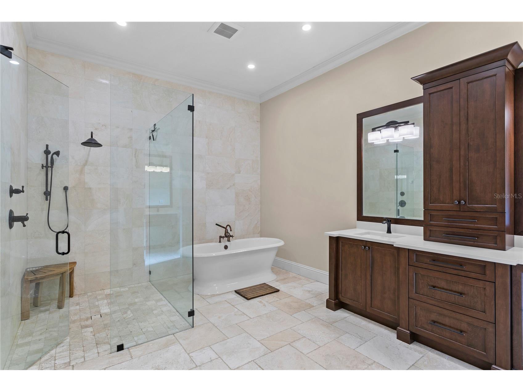 17027 Candeleda De Avila Tampa FL 33613 TB8525968 image33