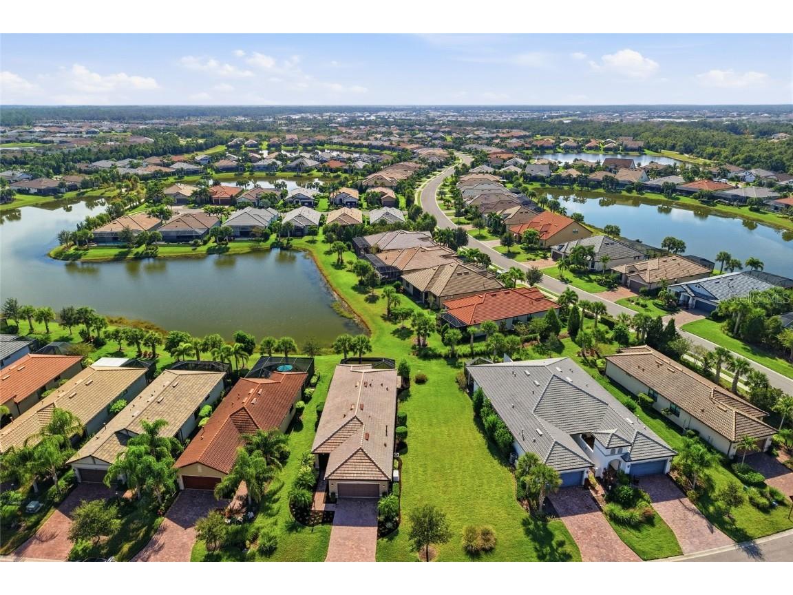 17029 Hampton Falls Terrace Bradenton FL 34202 A4670913 image6