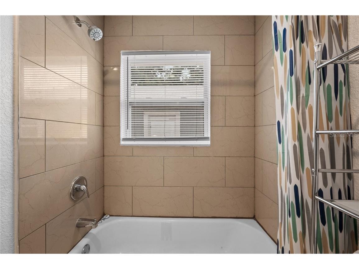 1703 12th Street S Saint Petersburg FL 33705 C7515339 image38