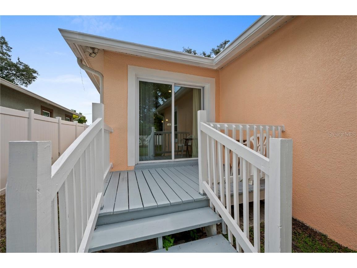 1703 12th Street S Saint Petersburg FL 33705 C7515339 image43