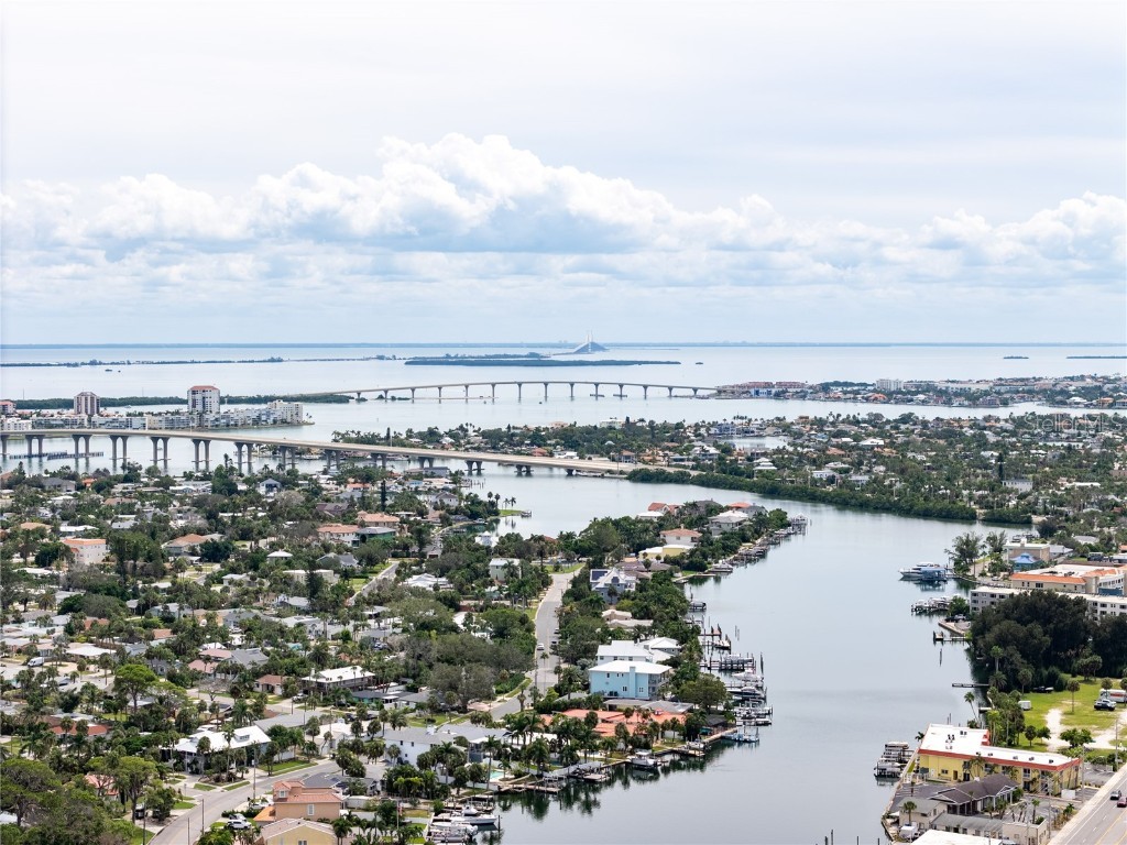 1703 12th Street S Saint Petersburg FL 33705 C7515339 image78