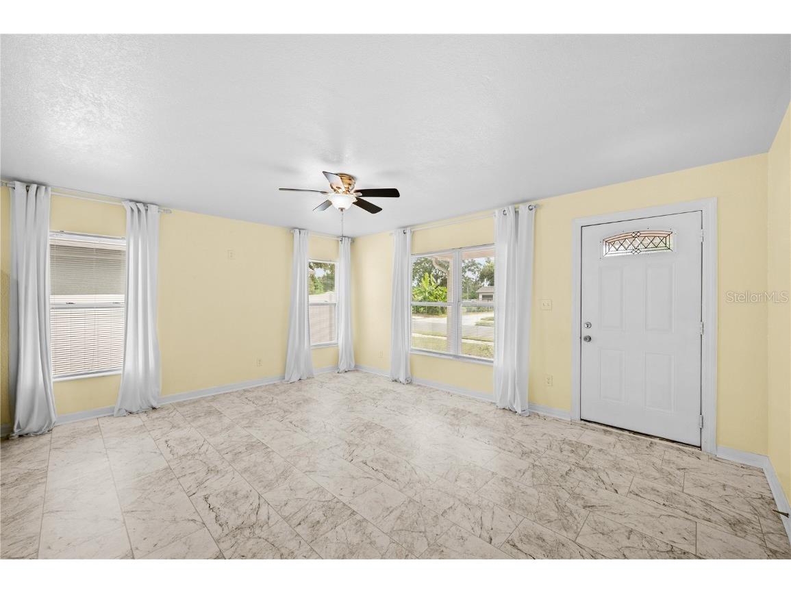 1703 12th Street S Saint Petersburg FL 33705 C7515339 image9