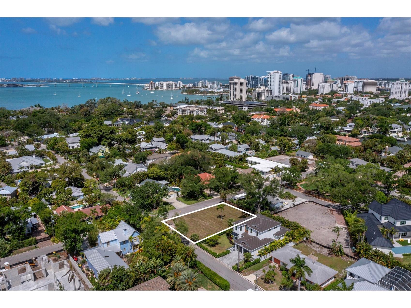 1703 Alta Vista Street Sarasota FL 34236 A4688569 image2