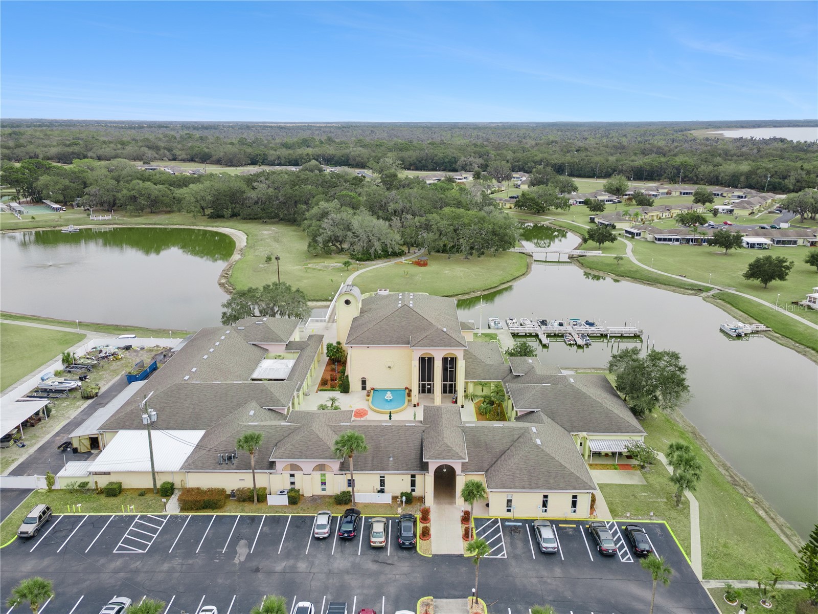 1703 Club Circle Lakeshore FL 33854 L4959671 image48