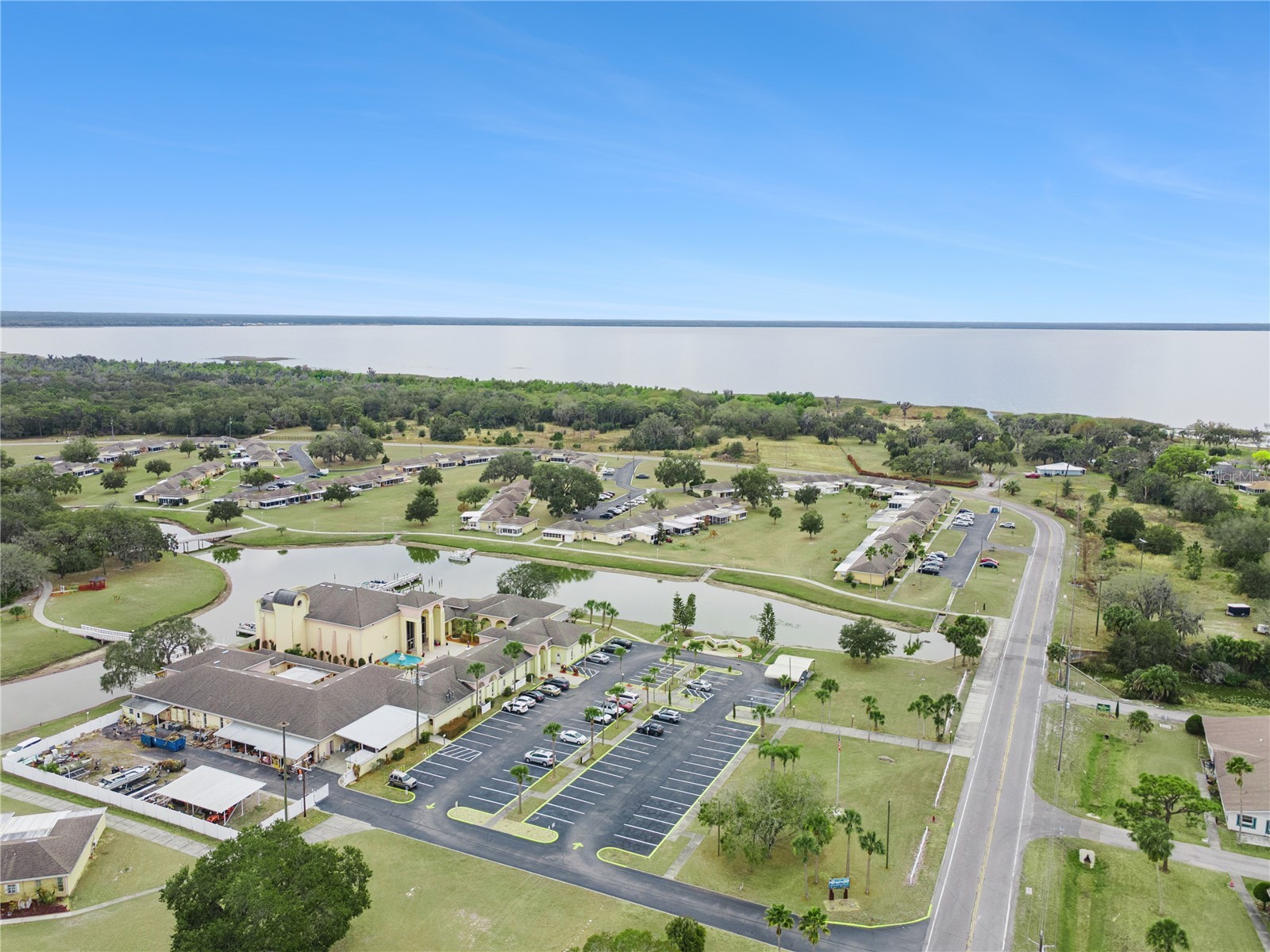 1703 Club Circle Lakeshore FL 33854 L4959671 image55