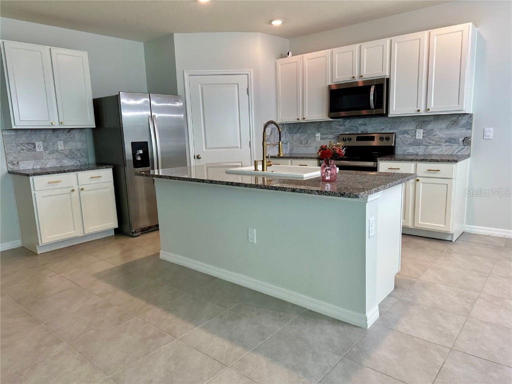 1703 Johnson Pointe Drive Plant City FL 33566 TB8376564 image5